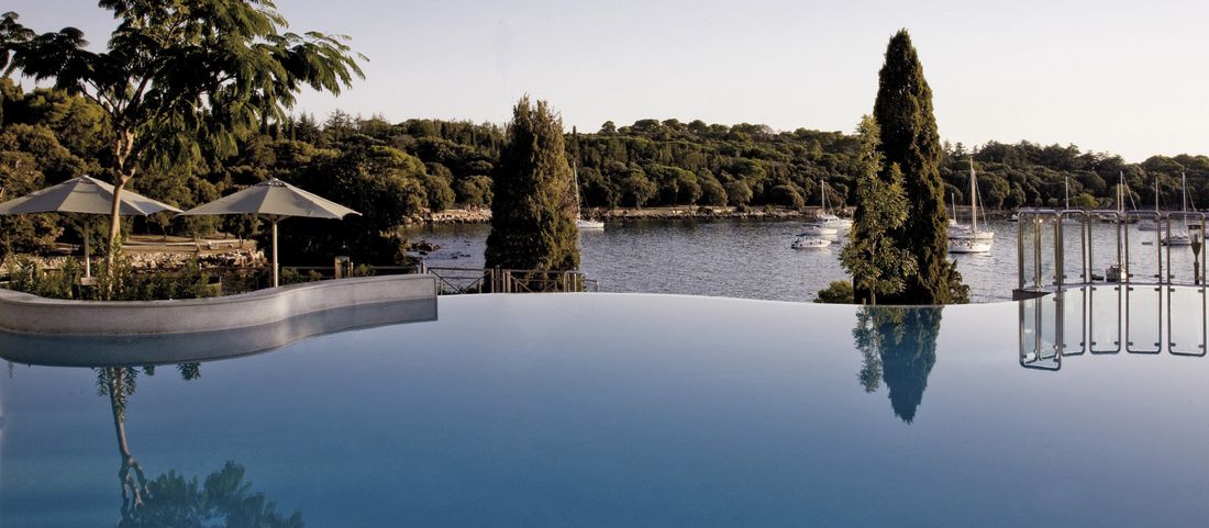 Infinity pool overlooking a Nordic archipelago